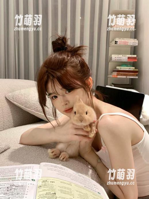 秀人网 - 探秘南初妹妹的浴缸福利作品，触动心灵的清丽瞬间分享！.txt