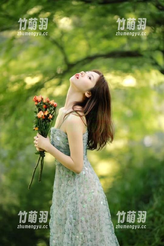 秀人网 - 婠婠么的裸足之旅：在线原图带你领略不一样的视觉盛宴！.txt