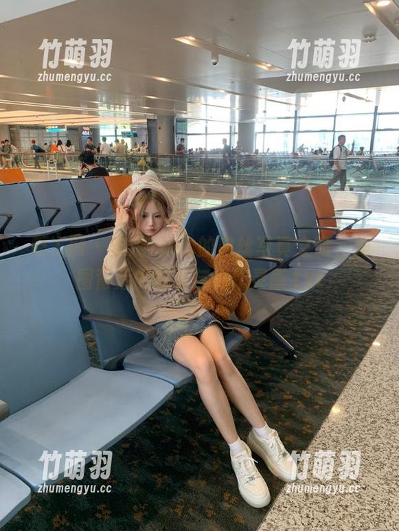 秀人网 - 安妮Tess的肉丝写真之旅，美图背后的故事与创作灵感.txt