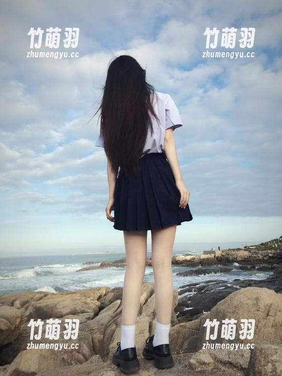 秀人网 - 想做你的猫连衣裙高清图集，捕捉每一个细腻瞬间.txt