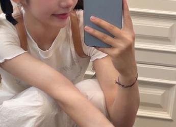 秀人网 – 高清图包：拍黄瓜girl瑜伽技巧分享，助你提升身体素质.txt