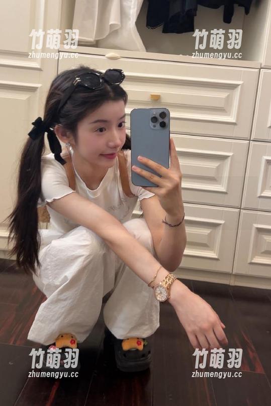 秀人网 - 高清图包：拍黄瓜girl瑜伽技巧分享，助你提升身体素质.txt