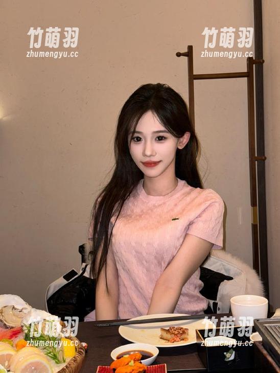 秀人网 - 夏日的疯狂：杨紫嫣Cynthia写真图集，果然是让人捧腹的视觉盛宴！.txt
