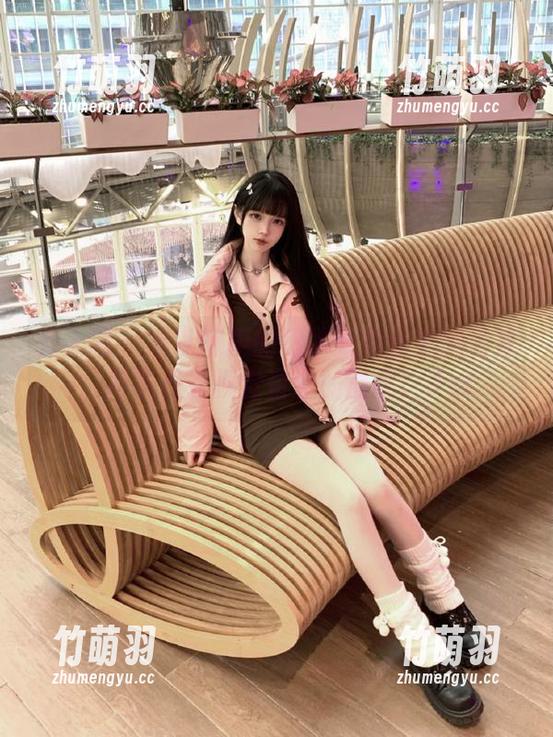 秀人网 - 难以抗拒的田冰冰黑丝美腿合集，尽享极致视觉资源的盛宴！.txt