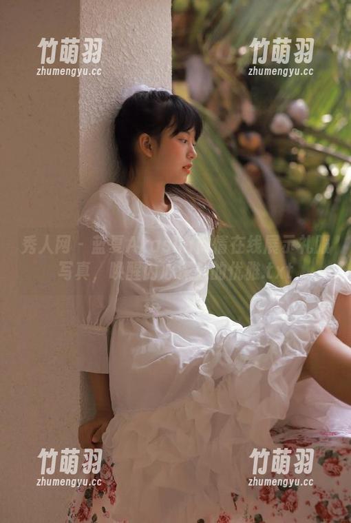秀人网 - 蓝夏Akasha倾情在线展示礼服写真，唤醒内心深处的优雅.txt