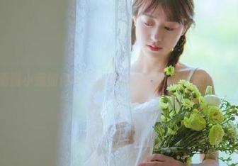 秀人网 – 看谢小葱如何在天台上撩人，分享她的精彩原图！.txt