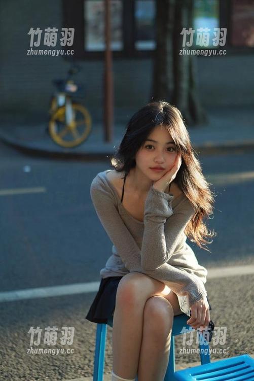 秀人网 - 跟随豆瓣酱的步伐，分享她的运动写真，更新您的图库吧！.txt