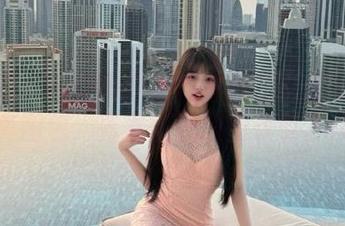 秀人网 – 一起来欣赏陆萱雅学妹的私房写真图包，青春优雅双重享受.txt