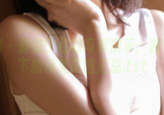 秀人网 – 静颜宁红裙写真展示：独特视角下的精美原图汇总.txt