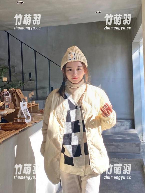 秀人网 - 顾楚楚Maily水手服图包，带你体验海洋的魅力！一起分享青春与梦幻！.txt