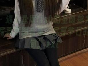 秀人网 – 遇见鱼尾fish的圣诞魅力：独一无二的写真原图合集，尽享节日的经典瞬间。.txt