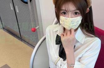 秀人网 – 在精选图库中，黄可Christine以御姐之姿传达出强烈的个性与风情.txt