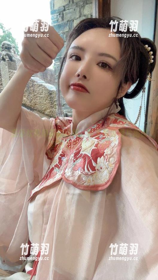 感受秋和柯基的困境：独家高清图片揭秘其内心世界！.txt
