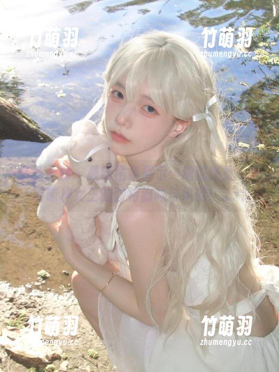 紧急企划 - 最新图集展示：细腻捕捉一只喵喵梓女王的独特韵味与风情！.txt