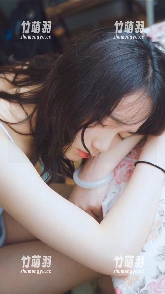 紧急企划 - 小恩邀请你共赏定制旗袍写真，邂逅优雅与时尚的碰撞.txt