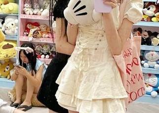 紧急企划 – 发现美丽：林书辞的毛衣写真原图下载，带你领略清新自然的时尚魅力！.txt