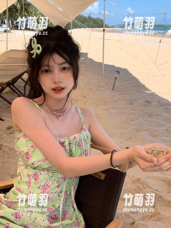紧急企划棕丝JK裙摄影作品上架，网盘下载助你一饱眼福！.txt