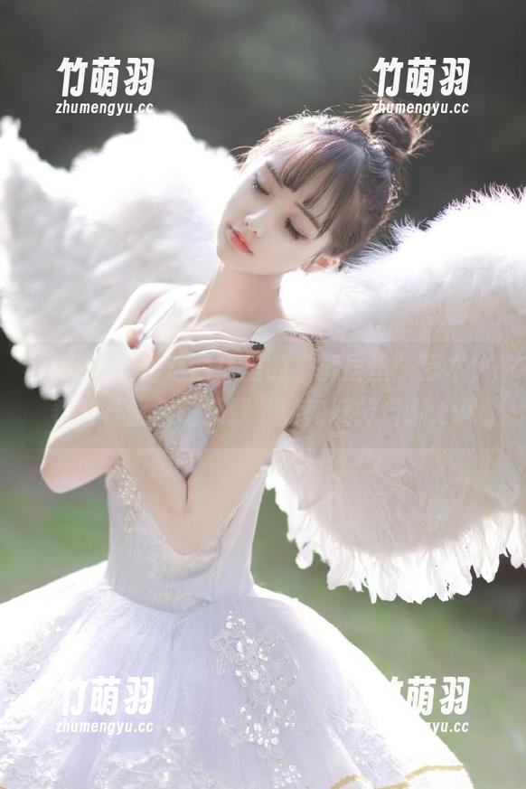 微密圈 - 精选图库里的“裤里丝”艺术，看看“紫色哒豚豚”如何玩转自嘲.txt