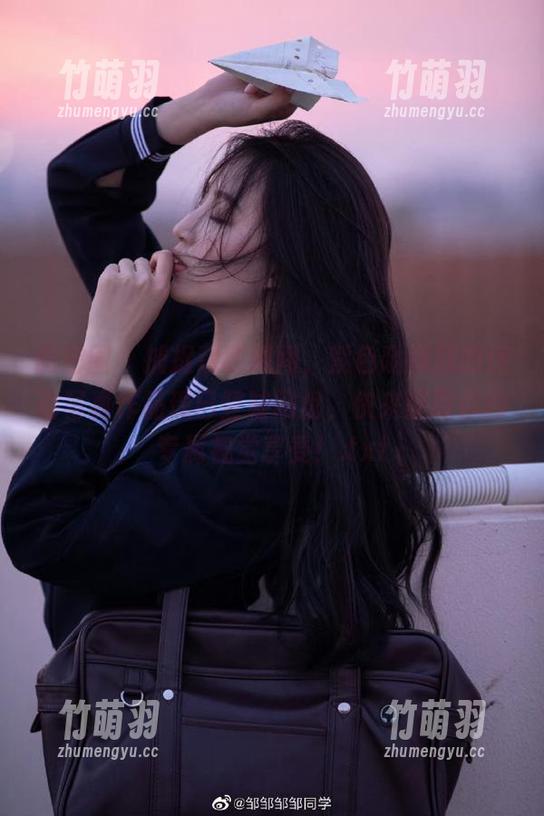 微密圈 - 捕捉动感瞬间，紫色哒豚豚的运动写真作品现已登陆网盘，快来获取你的专属视觉享受！.txt