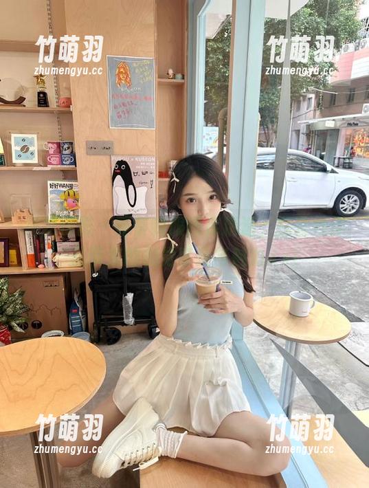 绮梦摄影 - 蔡蔡制服图库精选，探索她作品带来的视觉享受与魅力.txt