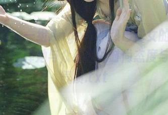 美媛馆 – 一组Angela小热巴修女的高清原图，诠释她与众不同的时尚态度与优雅气质.txt