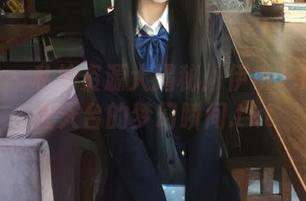 美媛馆 – 私拍资源大揭秘：伊小七MoMo在天台的梦幻瞬间.txt
