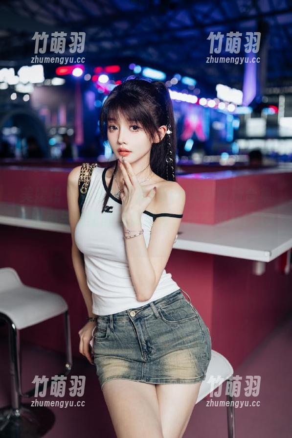 美媛馆 - 精选刘飞儿Faye美脚最新合集，时尚与美丽的完美结合，快来浏览！.txt