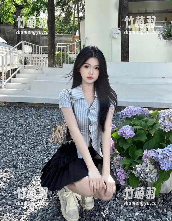 美媛馆 - 从未见过的杨晓青儿高清高跟鞋作品，快来揭开她的时尚秘笈！.txt