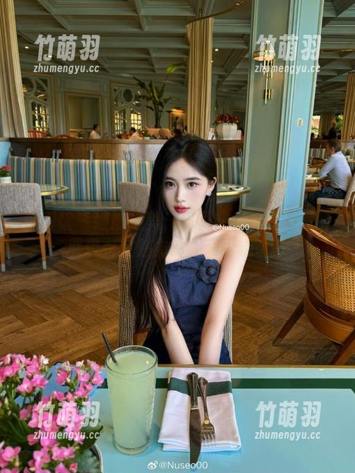 美媛馆 - 细腻之美：绮里嘉私拍内衣写真展现女性魅力的无限可能.txt