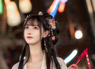迷醉在羽生三未的粉色摄影世界，感受每一张美图写真背后的故事.txt