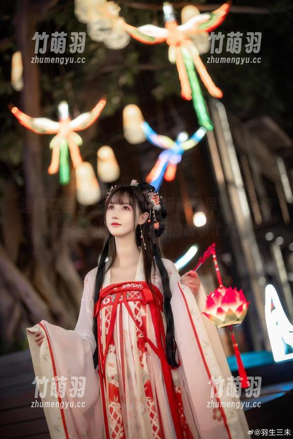 迷醉在羽生三未的粉色摄影世界，感受每一张美图写真背后的故事.txt