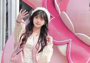 花漾show – 尤妮丝Egg的高跟鞋私拍原图：细节之美与情感交织的绝美世界！.txt