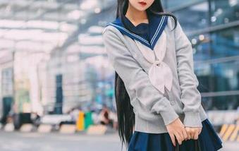 定制设计的“萌芽儿o0姐姐”图集，展现她最独特的写真风格.txt