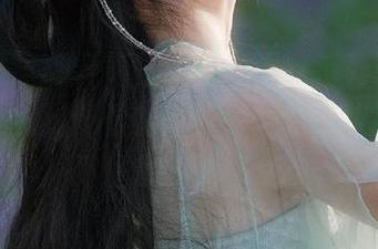 微密圈 – 翻开葛征的青春温软系列图册，居然让我对青春的懵懂有了新的认识，忍不住想吐槽！.txt