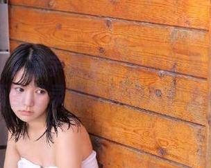 微密圈 – 《蓝宇黑》写真中的葱油饼er：原图记录她的时尚瞬间.txt