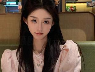 微密圈 – 黑白女仆吊带下的葱油饼er独特魅力，原图照片一览无余.txt