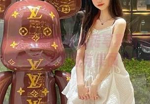 蜜桃社 – 结衣的圣诞私房写真图包：让你沉浸在节日的氛围与美丽中！.txt