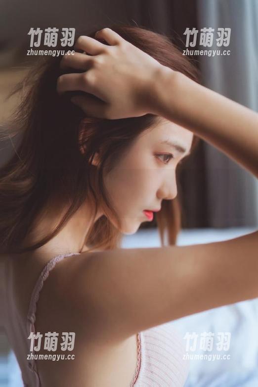 蜜桃社 - 美绪的JK写真图库，资源汇聚时尚与创意的完美结合.txt