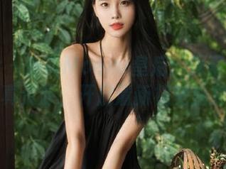 蜜桃社 – 萌美Moemi皇后：探索她的裸足写真资源，开启清新视觉盛宴.txt