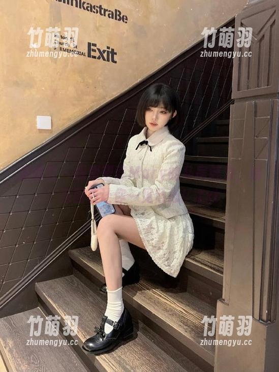 蜜桃社 - 探索蜜蕊Mary的私房魅力，油亮图包让你一见倾心！.txt