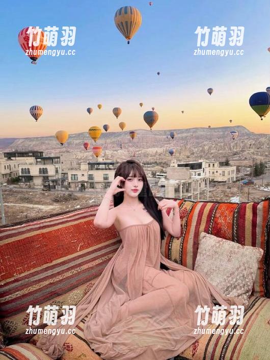 蜜桃社 - 静香Mandy的灰丝作品图包合集：感受柔美与力量的艺术碰撞.txt