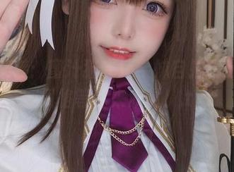 惊艳来袭：蜜汁猫裘坏学妹自拍精选，百变风格等你来欣赏！.txt