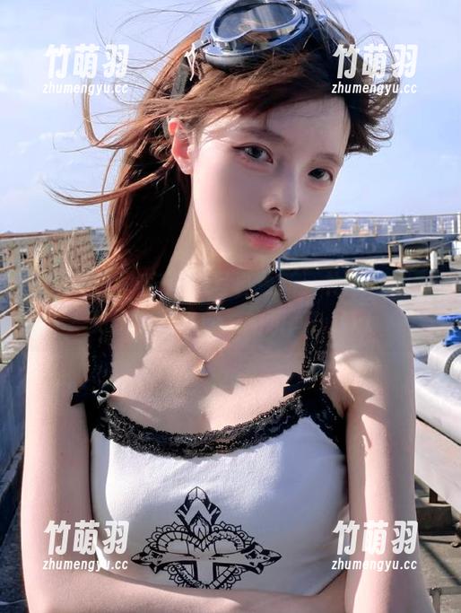 袜啵啵 - 小安独家写真更新，礼服与青春交织出无尽魅力的瞬间！.txt