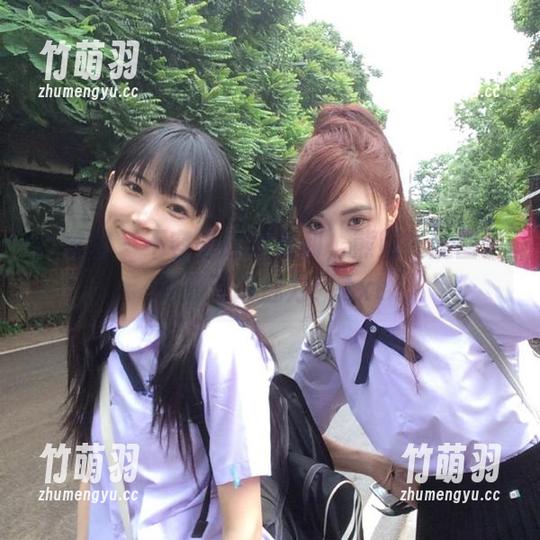 袜啵啵 - 不容错过的福利，熊熊长腿图片释放无限魅力！.txt