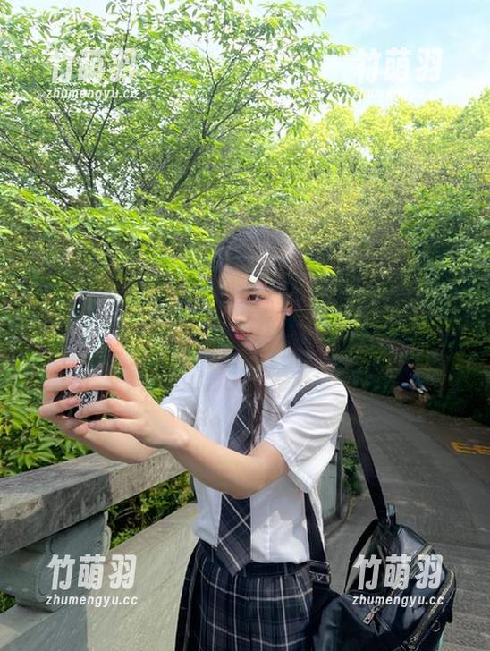 袜啵啵 - 探索糯米的独特魅力，肉丝（脚尖加固款）（花絮版）写真集原图展现她的风采.txt