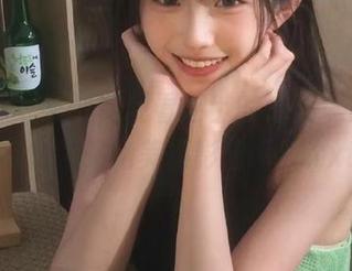 袜啵啵 – 来吧，观看芝士的油亮黑原图，带你领略绝美摄影艺术！.txt