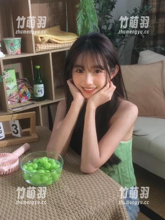 袜啵啵 - 来吧，观看芝士的油亮黑原图，带你领略绝美摄影艺术！.txt