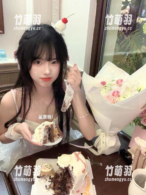 袜小喵：致命平安夜写真原图，带你走进不平凡的平凡日常.txt