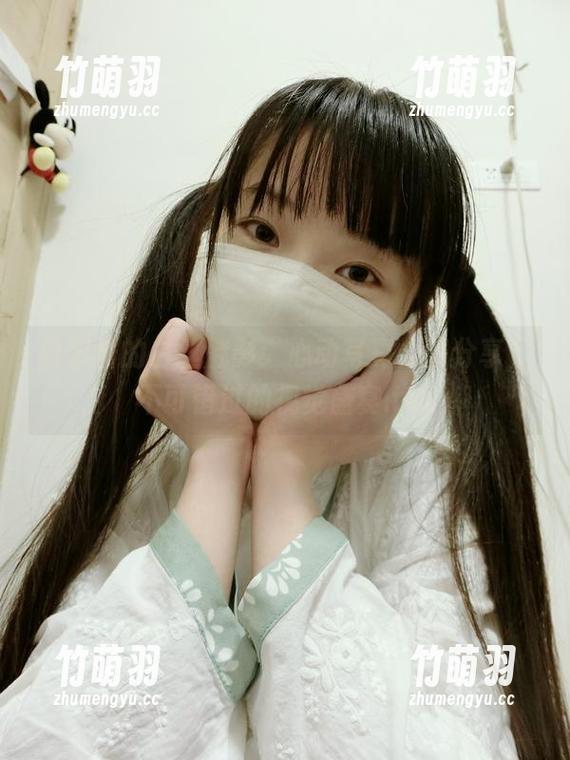 西尔酱的白丝魅影：心动写真合集分享，不可错过的视觉盛宴.txt