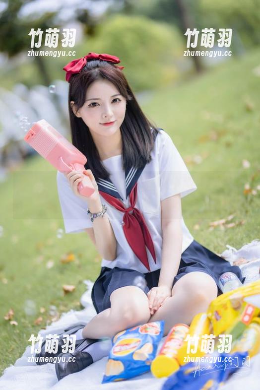 语画界 - 从梦心月的比基尼作品看清凉一夏：高清原图图片分享!.txt